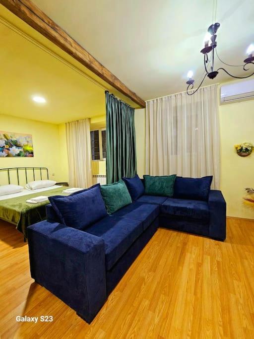 Apartment In The Old District 트빌리시 외부 사진