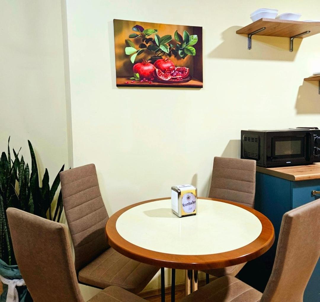 Apartment In The Old District 트빌리시 외부 사진